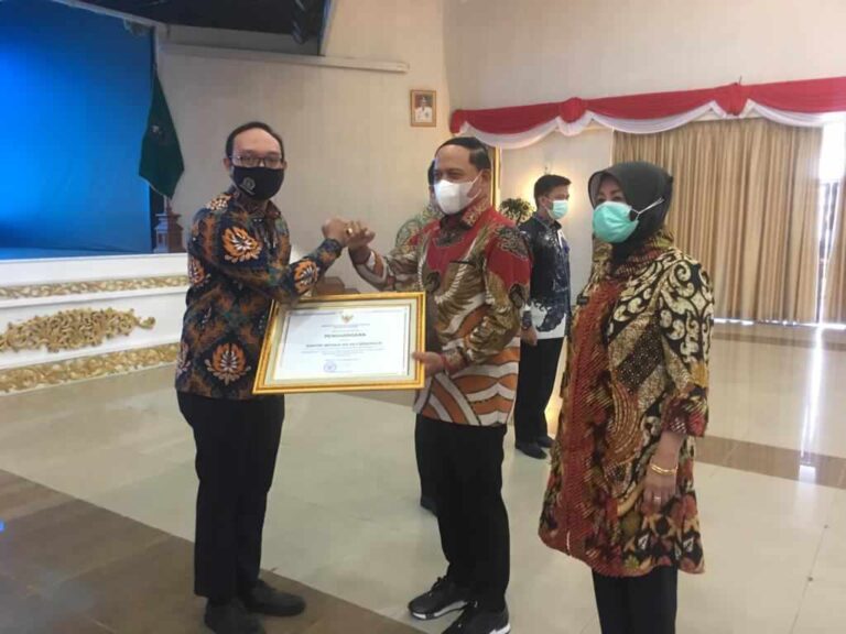 Imigrasi Bengkalis Terima Penghargaan Pelayanan Publik Berbasis HAM Tahun 2020