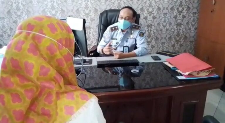 Wawancara Dengan RRI, Kakanim: Permohonan Paspor Naik 15%