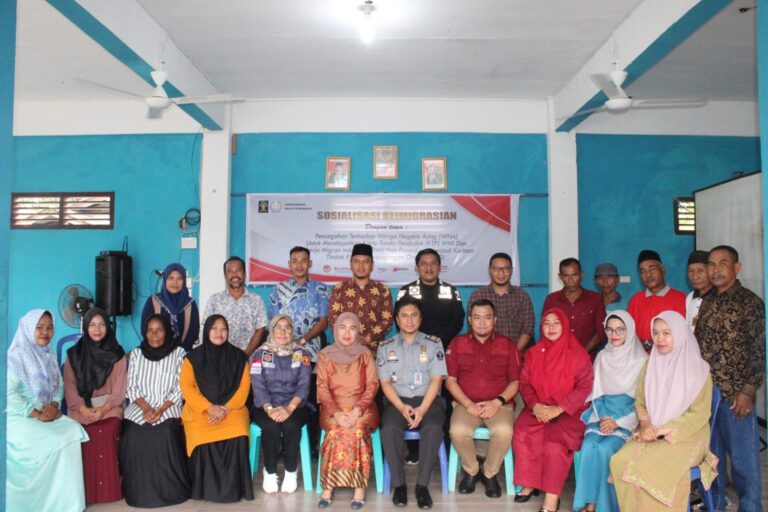 Sosialisasi Keimigrasian Kantor Imigrasi Kelas II TPI Bengkalis di Desa Kuala Alam