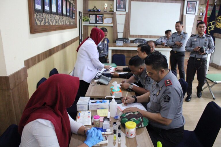 Semarak Hari Pengayoman Ke-79 Imigrasi Bengkalis Gelar Donor Darah