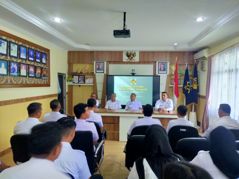 Pastikan Jajaran Bekerja Sesuai SOP, Kakanwil Kunjungi Imigrasi Bengkalis