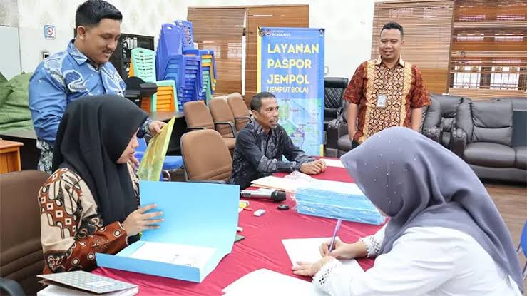 Layanan Paspor Jempol