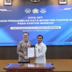 Kantor Imigrasi Surabaya Menjadi Pilot Project Pengambilan Data Biometrik Paspor Dinas