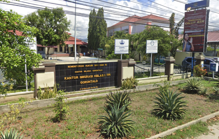 Imigrasi Gorontalo Pulangkan Empat WNA Asal Tiongkok