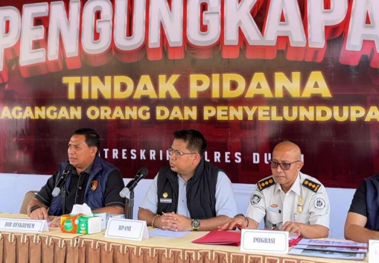 Konferensi Pers Penggagalan TPPO TPPM Imigrasi Dumai