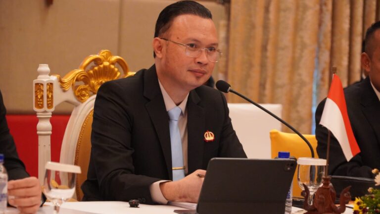 Dirjen Imigrasi Hendarsam Marantoko
